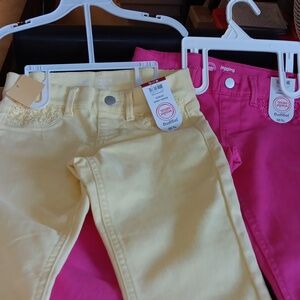 2 pair of capri  pink and yellow 7/8
